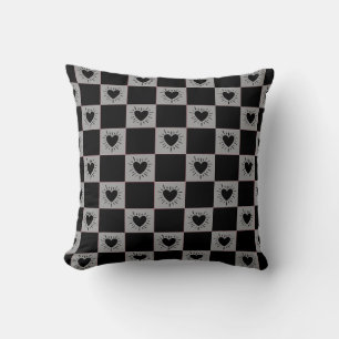 Coussin Carreau à carreaux noir et gris avec motif de cœur
