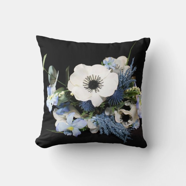 Coussin Carreau floral bleu et noir (Recto)