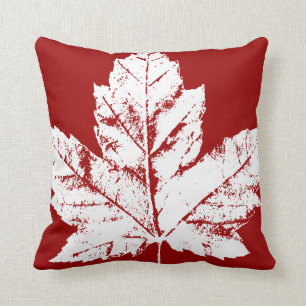 Coussin Carreaux et décor de feuille de drapeau rouge de