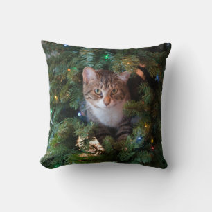 Coussin Cat on Christmas tree