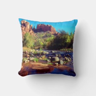 Coussin Cathedral Rock se reflétant dans Oak Creek