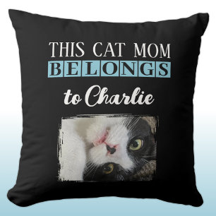 Coussin Cette mère de chat appartient au nom photo noir bl