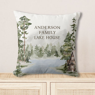 Coussin Chalet de lac familial de la forêt de pins verts