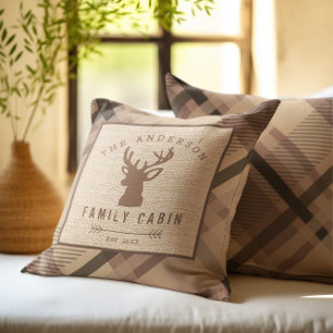 Coussin Chalet rustique au nom champêtre dans les bois