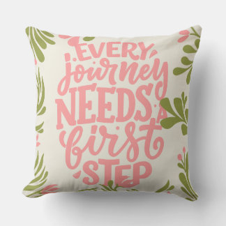 Coussin Chaque voyage a besoin d'un premier pas | Inspiran