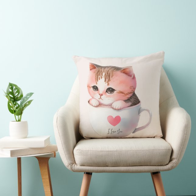 Coussin Chat blanc-rose mignonne dans une tasse de thé (2) (Chaise)