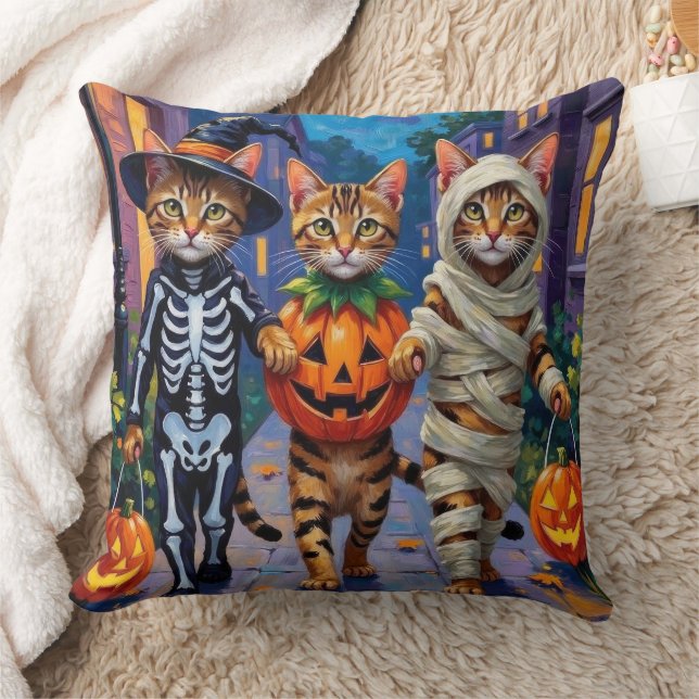 Coussin Chats du Bengale en costume d'Halloween (Couverture)