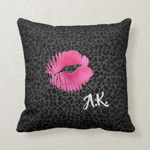 Coussin Chaud rose Lipgloss Kiss Black Leopard Avec Monogr