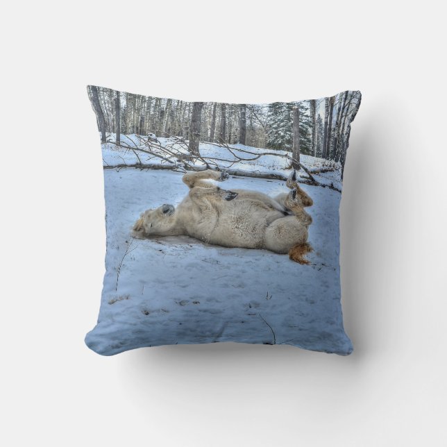 Coussin Cheval blanc rouler dans la neige hivernale (Recto)