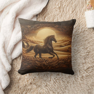 Coussin Cheval du coucher de soleil dans un paysage serein