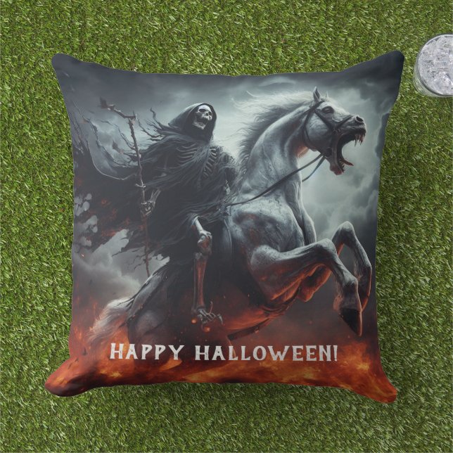 Coussin Cheval pâle et la mort Halloween (Herbe)