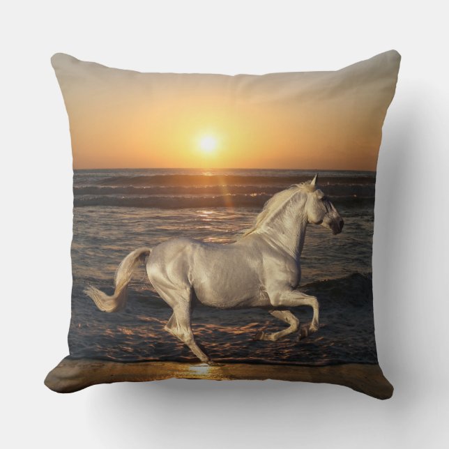 Coussin Chevaux d'imaginaire : Coucher du soleil (Recto)