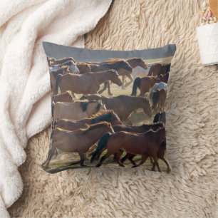 Coussin Chevaux sur le ranch, Mongolie Intérieure, Chine