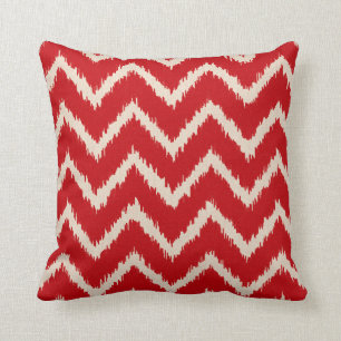 Coussin Chevrons d'Ikat - rouge et bronzage chinois