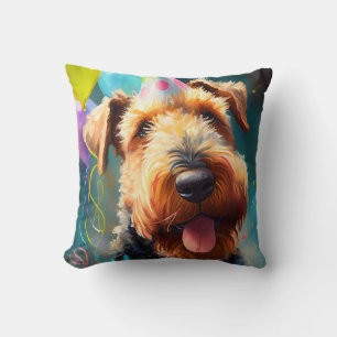 Coussin Chien Airedale avec casquette d'anniversaire et ba