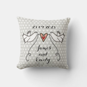 Coussin Chien cadeau Mariage Doves blanches personnalisées