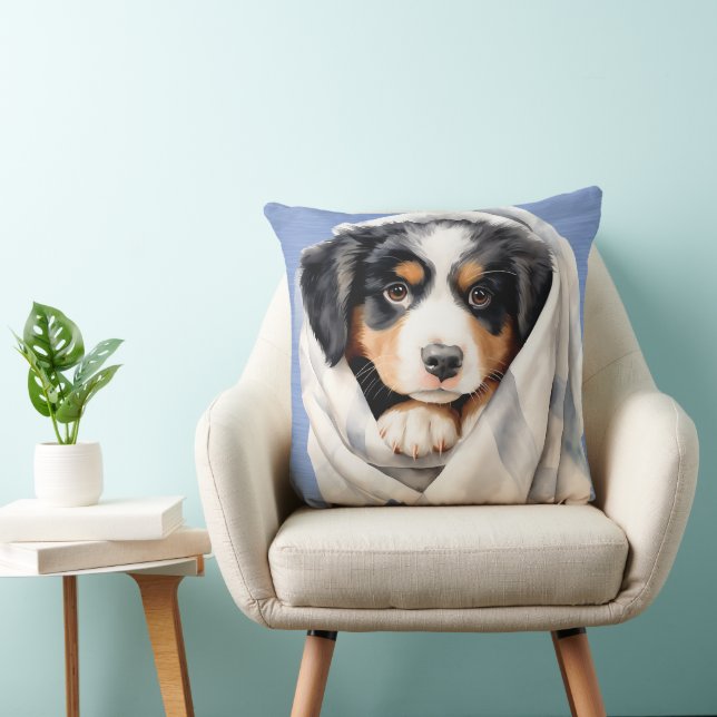 COUSSIN CHIEN DE MONTAGNE DE BERNESE PUPPÉ SOUS BLANKET (Chaise)