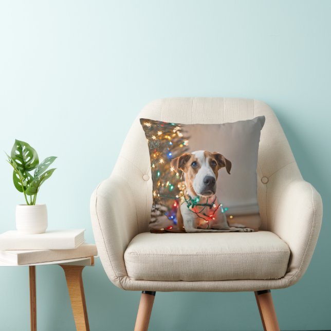 Coussin Chien Tangé Dans Les Lumières De Vacances (Chaise)