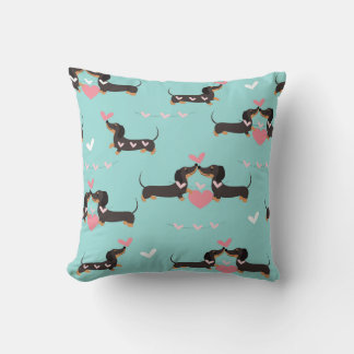 Coussin Chiens Dachshund dans l'amour et le coeur sans cou