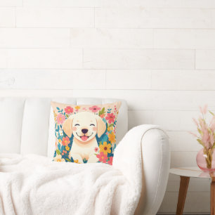Coussin chiot labrador jaune au milieu des fleurs