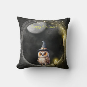 Coussin Chouette d'Halloween dans la fenêtre tour ronde