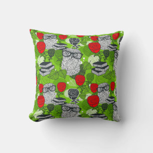 Coussin Chouette en roses rouges