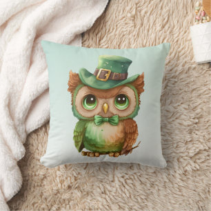 Coussin Chouette mignonne dans un chapeau vert