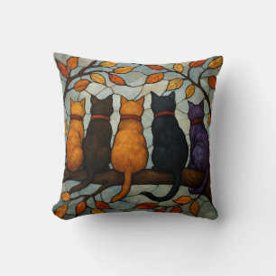 Coussin Cinq chats sur une branche d'arbre de style vitrai