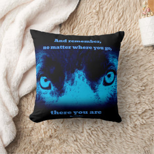 Coussin Citation Inspirante de Confucius aux Yeux de Chien
