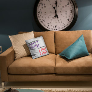 Coussin Citez uniquement les braves violets
