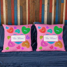 Coeurs multicolores avec yeux amour Valentines