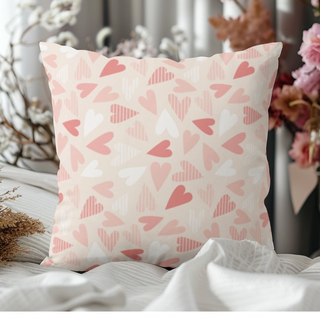 Coussin Coeurs rose Chic Motif Valentines Jour Décoratif (Chic Pink Hearts Pattern Valentines Day Decorative Throw Pillow)