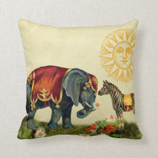 Coussin Collage vintage de Valentine d'amour