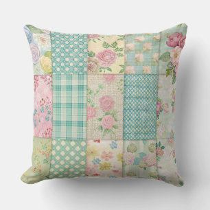COUSSIN COLORÉ MOTIFS DE PÂTE AVEC JOURNAUX BLANCS
