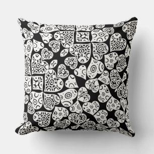 Coussin Conception de fond de coeurs blancs noirs mignons
