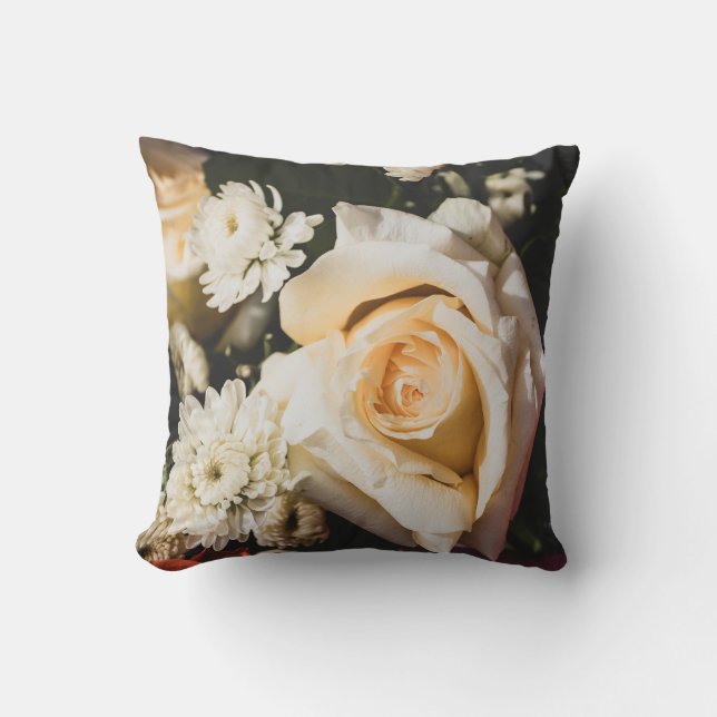 Coussin Conception florale de fleur de rose blanche (Recto)