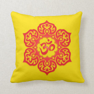 Coussin Conception, rouge et jaune floraux d'Aum