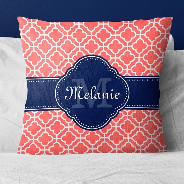 Coussin Coral rose blanc Motif Marocain Monogramme Marine (Créateur téléchargé)