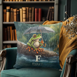 Coussin Cottagecore Whimsical Rainy Day Frog Monogramme