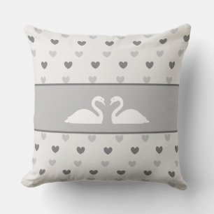 Coussin Couple de cygnes élégants et motif de cœur gris ar