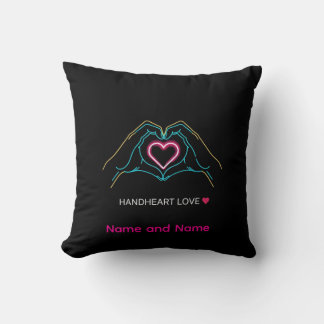 Coussin Couple Réaliste de Luxe Se Tenant la Main Bague en
