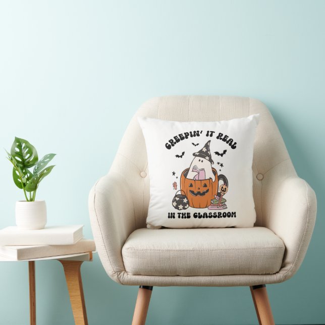 Coussin Creepin’ It Real cute Retro Halloween Teacher (Chaise)