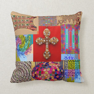 Coussin CROISÉ décoré avec la collection d'art miniature