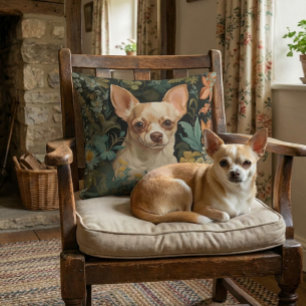 Coussin Cute Chihuahua dans un jardin de style William Mor