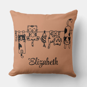 Coussin Cute Hanging Kittens Nom personnalisé