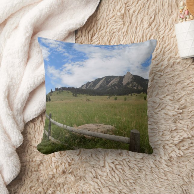 Coussin d'accent de prairie de Flatirons (Couverture)
