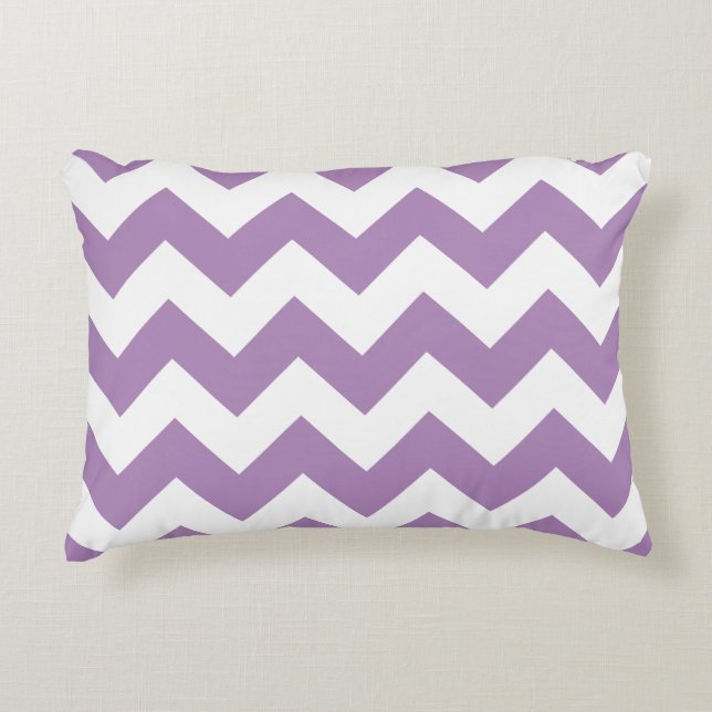 Coussin d'accent de zigzag de Chevron - violette (Devant)