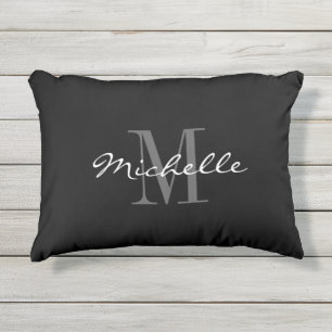coussin d'accent extérieur monogramme noir et blan