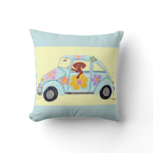 Dachshund dans une voiture hippie