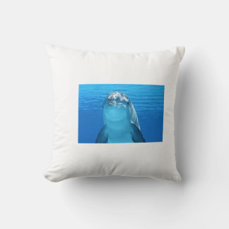 coussin dauphin, eau bleu, coussin blanc kissen